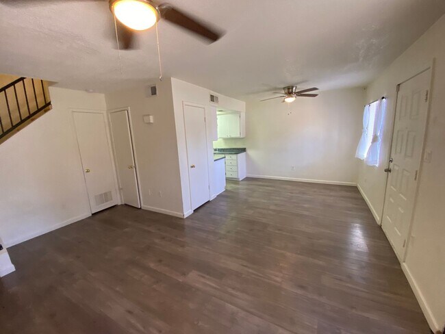 Building Photo - Affordable 2bd condo in Great Location