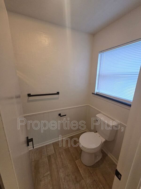 Building Photo - 11612 S 100th E Ave