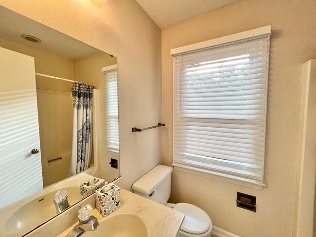 Building Photo - Newly Renovated 3BD, 2.5BA North Raleigh Home on a Private Lot in a Prime Location Near Shopping,...