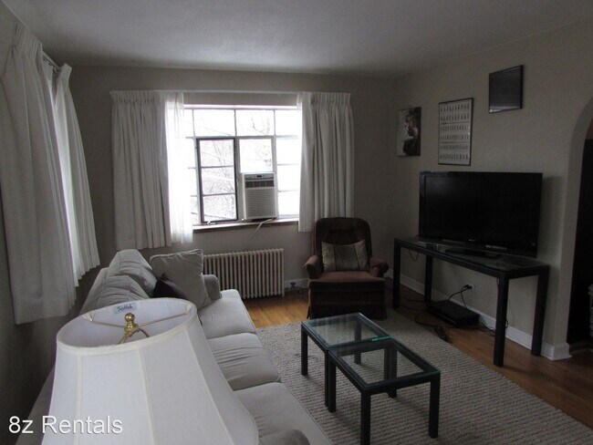 Building Photo - 1 br, 1 bath House - 1483 Ash Street #8