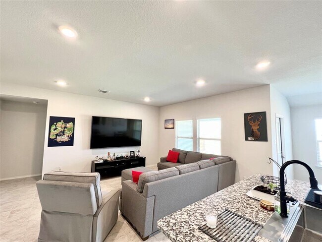 Building Photo - 544 Taggart Trail