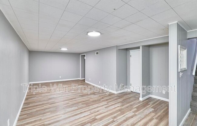 Building Photo - 2548 Bolton St