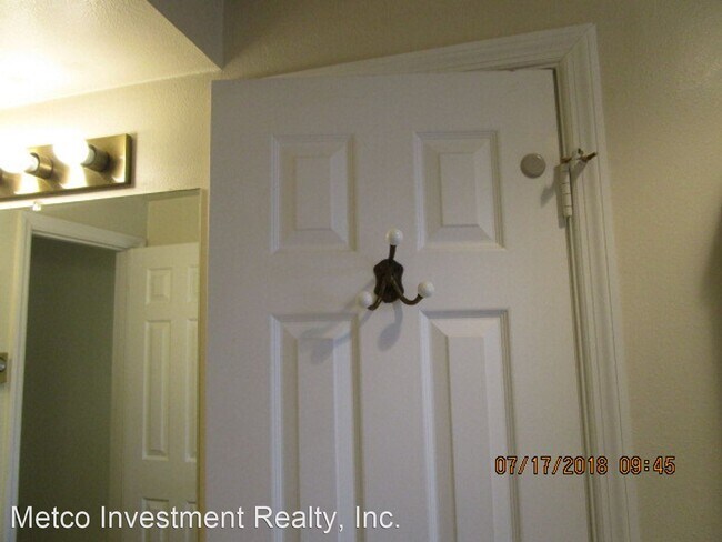 Building Photo - 3 br, 1 bath House - 1033 Waverly St.