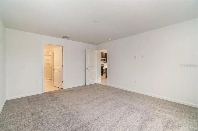 Building Photo - 2220 Green Valley St