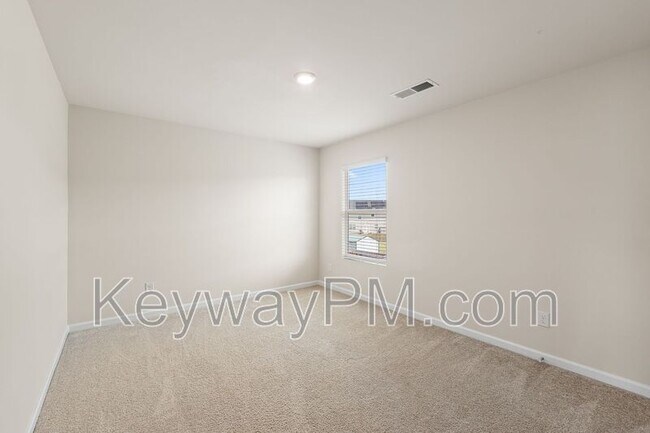 Building Photo - 3262 Carmine Ave
