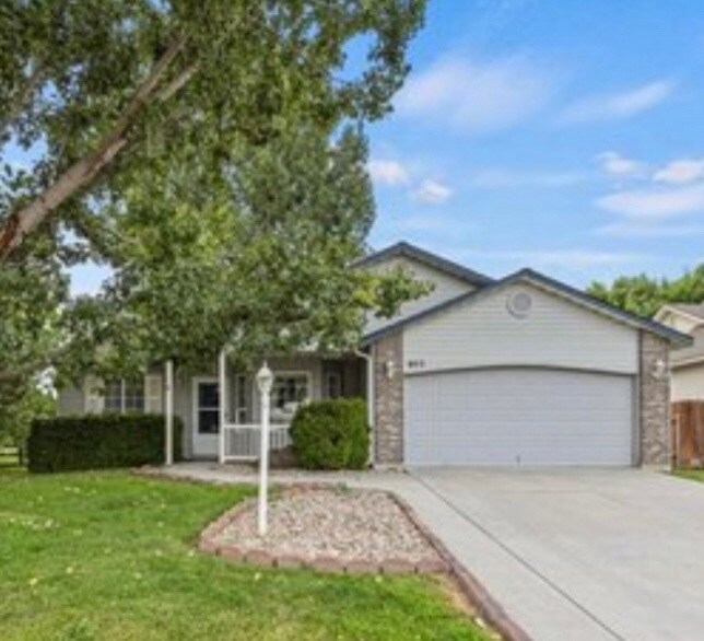 Primary Photo - 803 Coopers Ct