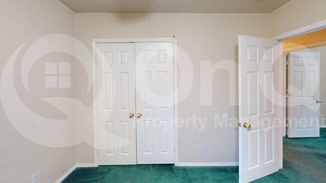 Building Photo - 2210 Elm Falls Pl