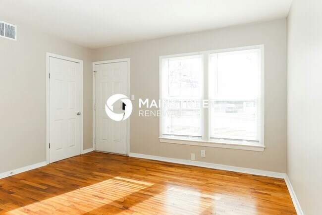 Building Photo - 3 Bedroom Pet-Friendly Home in Louisville,...
