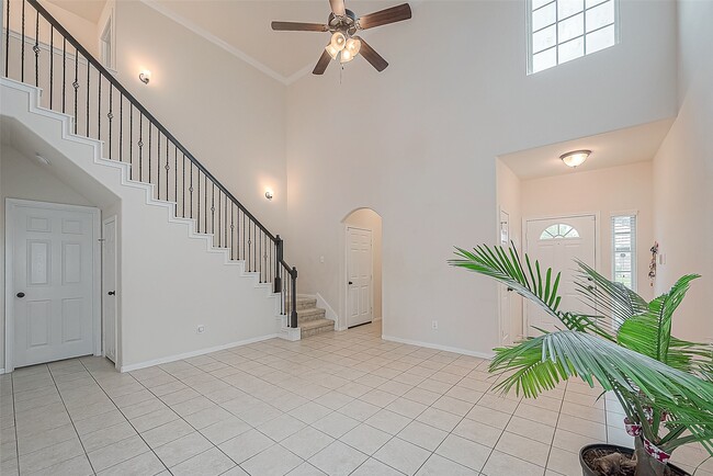 Building Photo - 13206 Versace Dr