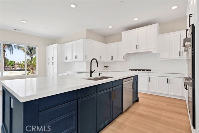 Building Photo - 7945 Horizon View Dr