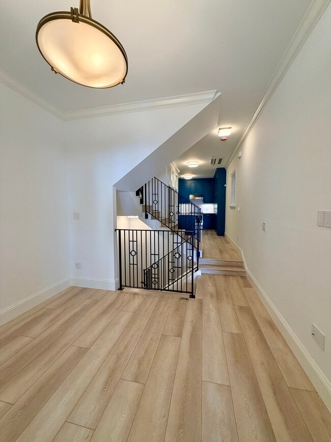 Building Photo - 1249 Kearny St