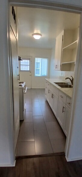 Kitchen (South View) - 1728 N Hollywood Way
