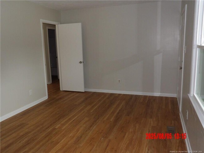 Building Photo - 1920 Aspen Cir