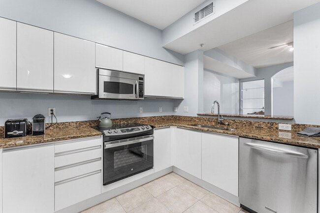 Building Photo - 233 S Federal Hwy