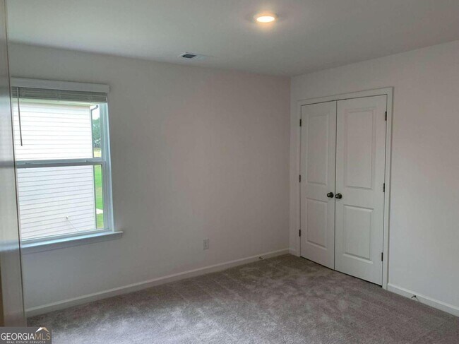 Building Photo - 200 Dragon Dr