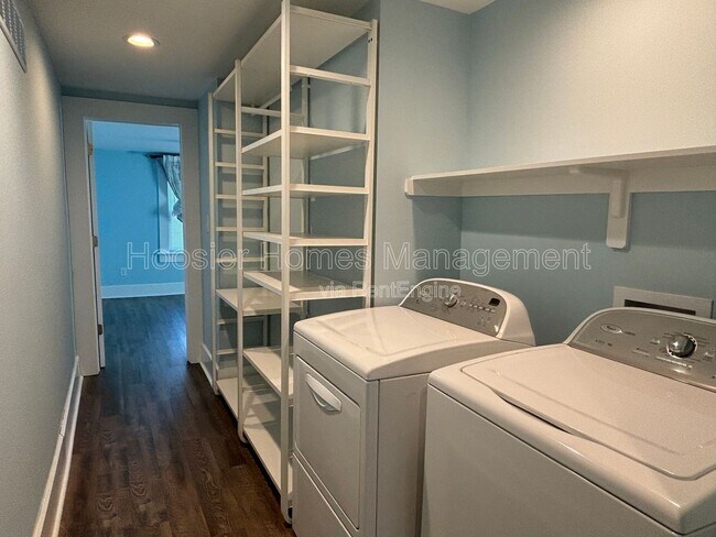 Building Photo - 1524 Bellefontaine St