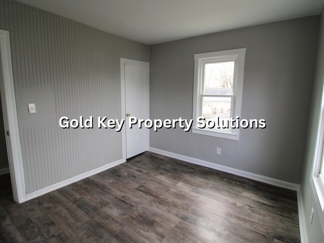 Building Photo - 2633 Main St