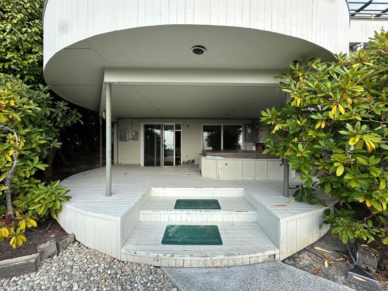 Building Photo - 10709 Marine View Dr