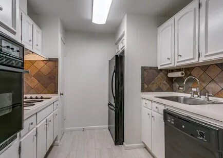 Building Photo - 700 Hildebrand-463.5