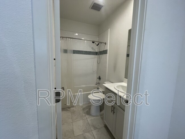 Building Photo - 3568 Troy Dalton St
