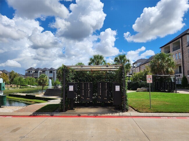 Building Photo - 2609 Cottage Grove Green Dr