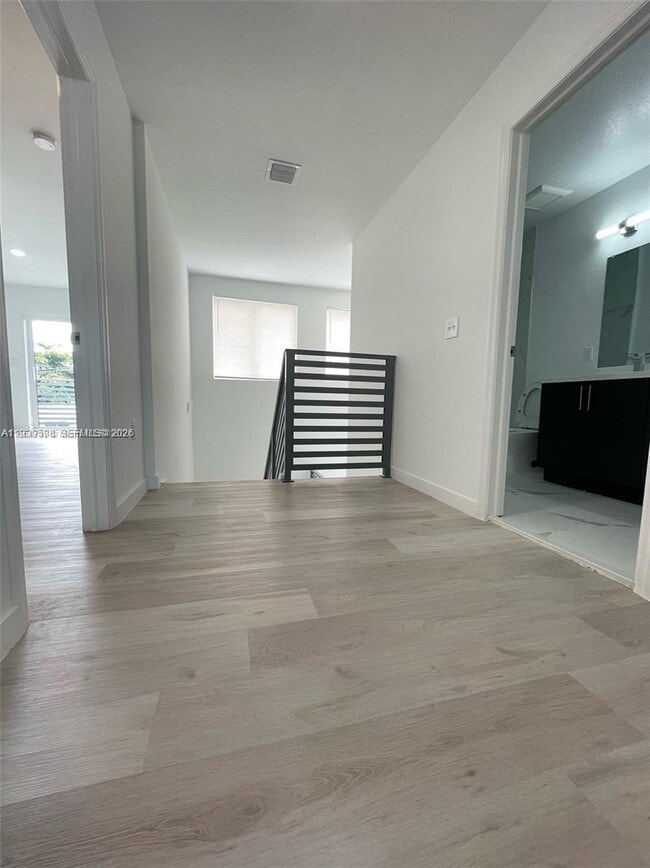 Building Photo - 116 NW 10th St