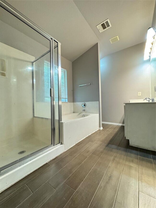 Building Photo - 1412 Vanilla Bean Dr