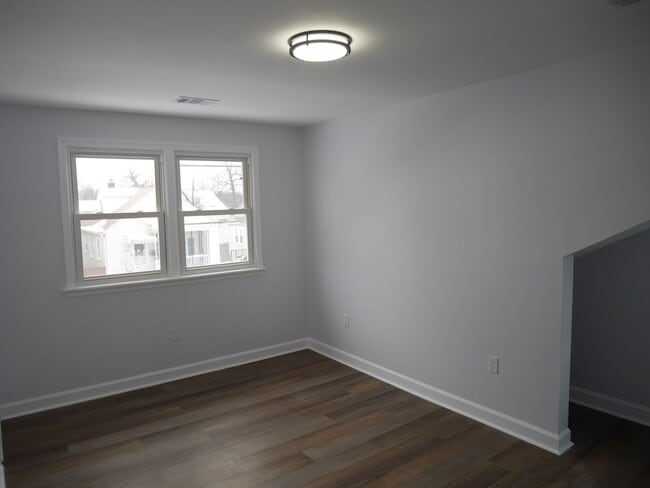 Building Photo - Modern Comfort Meets Prime Location: 3-Bedroom, 4-Bathroom Gem in Parkville, MD!