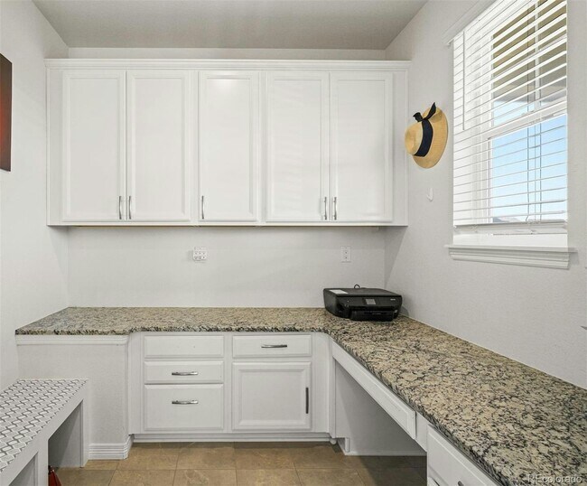 Building Photo - 14874 Chicago St