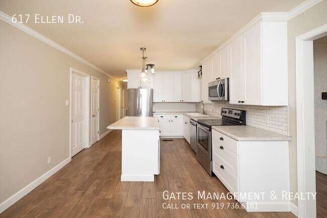 Building Photo - 617 Ellen Dr