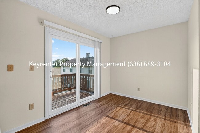 Building Photo - Charming 2-Bedroom Condo Available for Rent in Saint Peters!