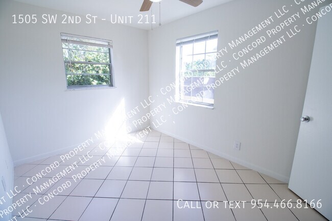 Building Photo - 1505 SW 2nd St