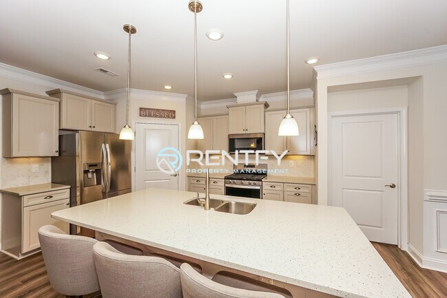 Building Photo - 446 Secretariat Dr