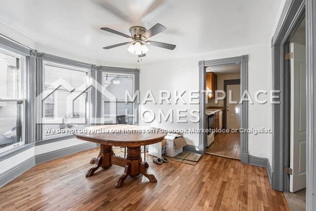 Building Photo - 718 Oak St