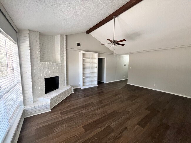 Building Photo - 22318 Meadowgate Dr