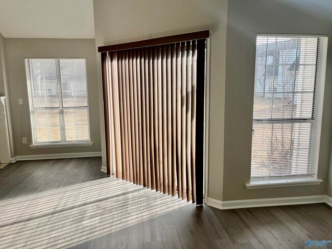 Building Photo - 127 Stone Meadow Ln