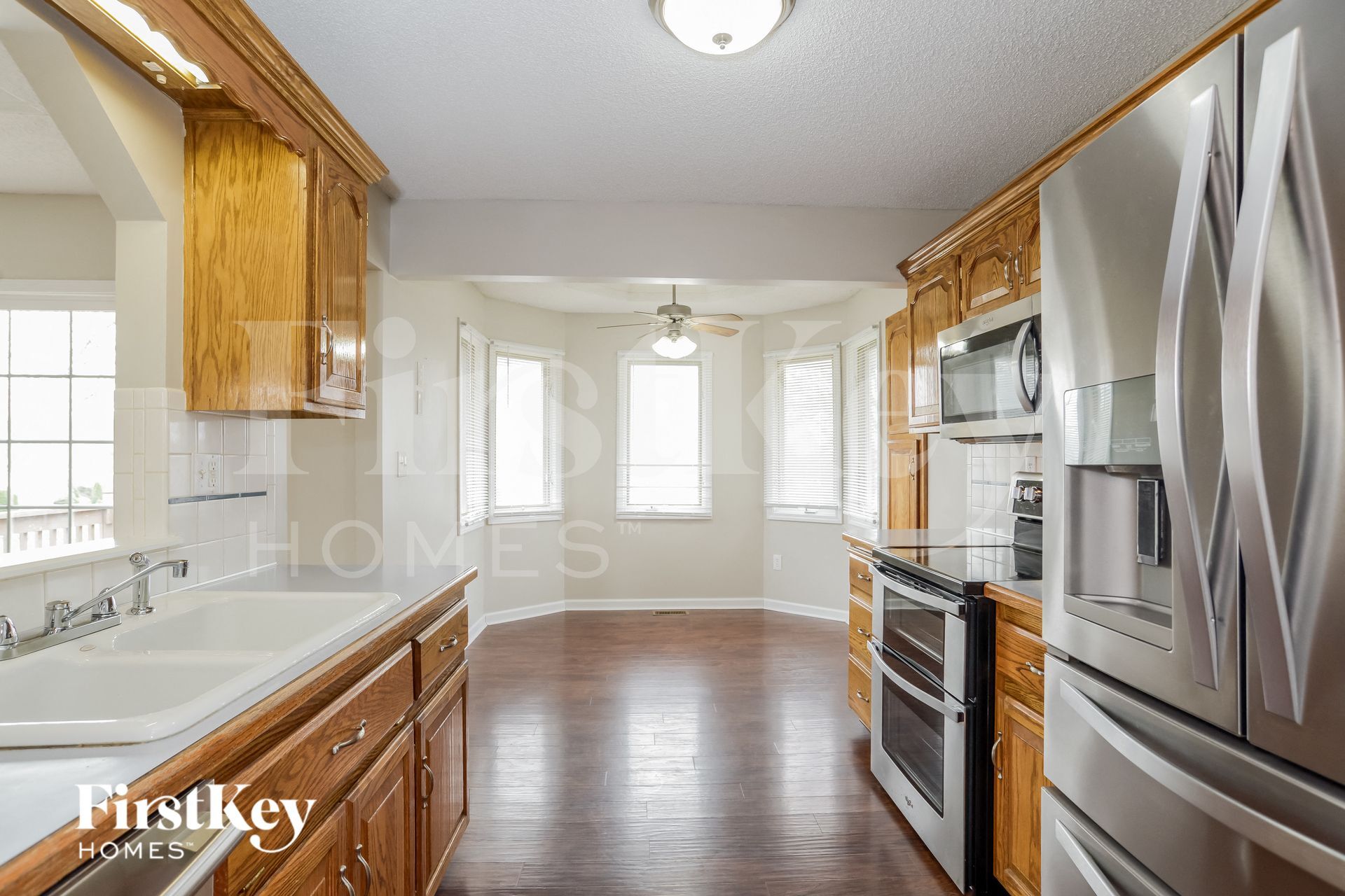 Building Photo - 709 E 16th St