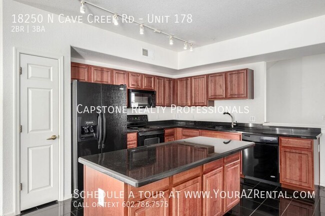 Building Photo - Stunning 2-Bedroom, 2.5-Bath Townhouse in ...