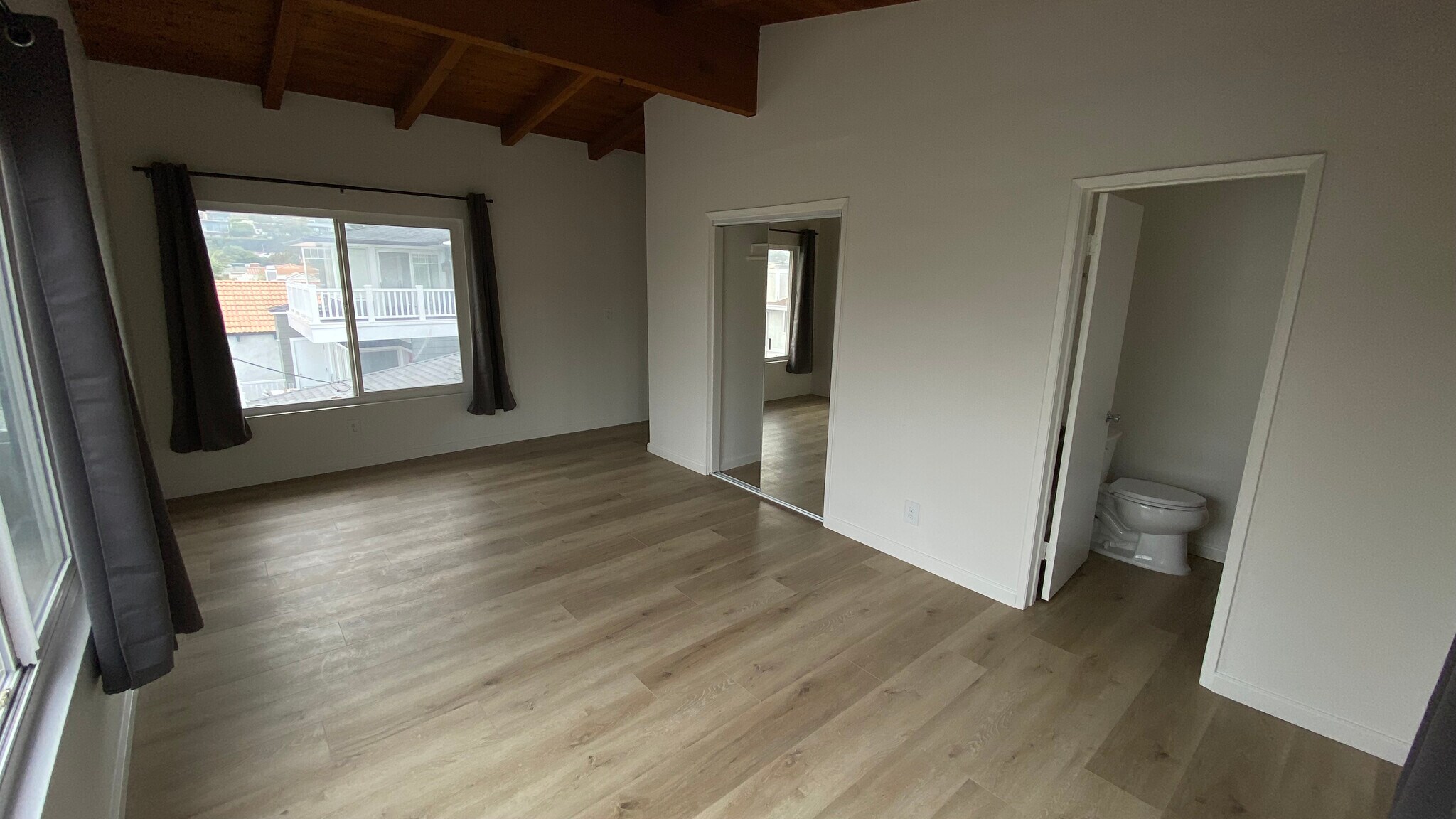 1st Bedroom with full bath - 410 28th St
