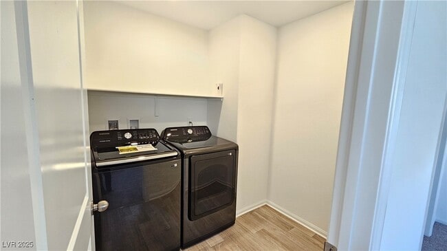 Building Photo - 6071 Swift Lariat St