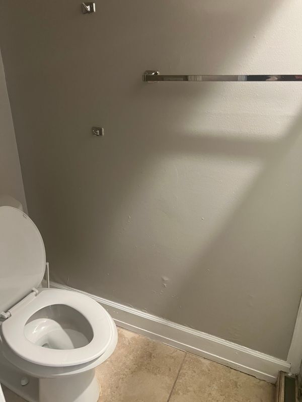 Building Photo - 6067 Regent Manor