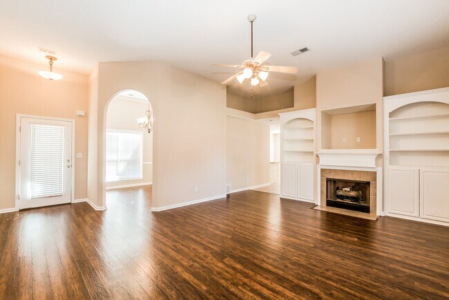 Building Photo - 168 Tanner Cove