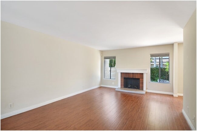 Building Photo - SPECTACULAR WOODBRIDGE HOME!!!