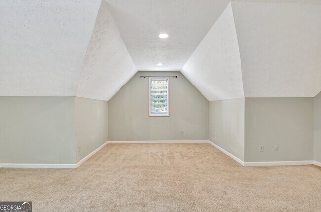 Building Photo - 303 Calgary Dr