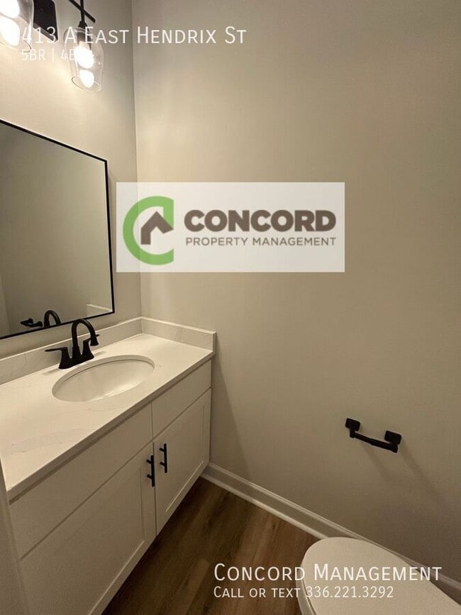 Building Photo - 413 E Hendrix St