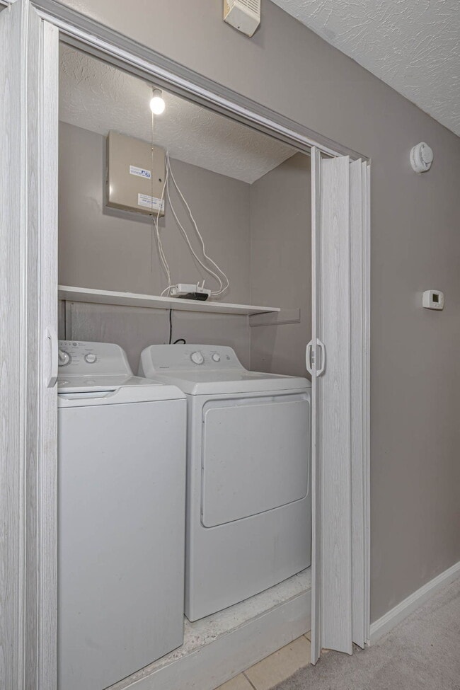 Building Photo - Move-In Ready 3/2 in Columbus | Appliances + W/D + Lawn Care + Pest Control Included | $1,600/mo