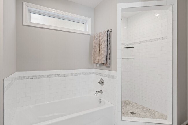 Building Photo - Open Layout home in Maynor Place