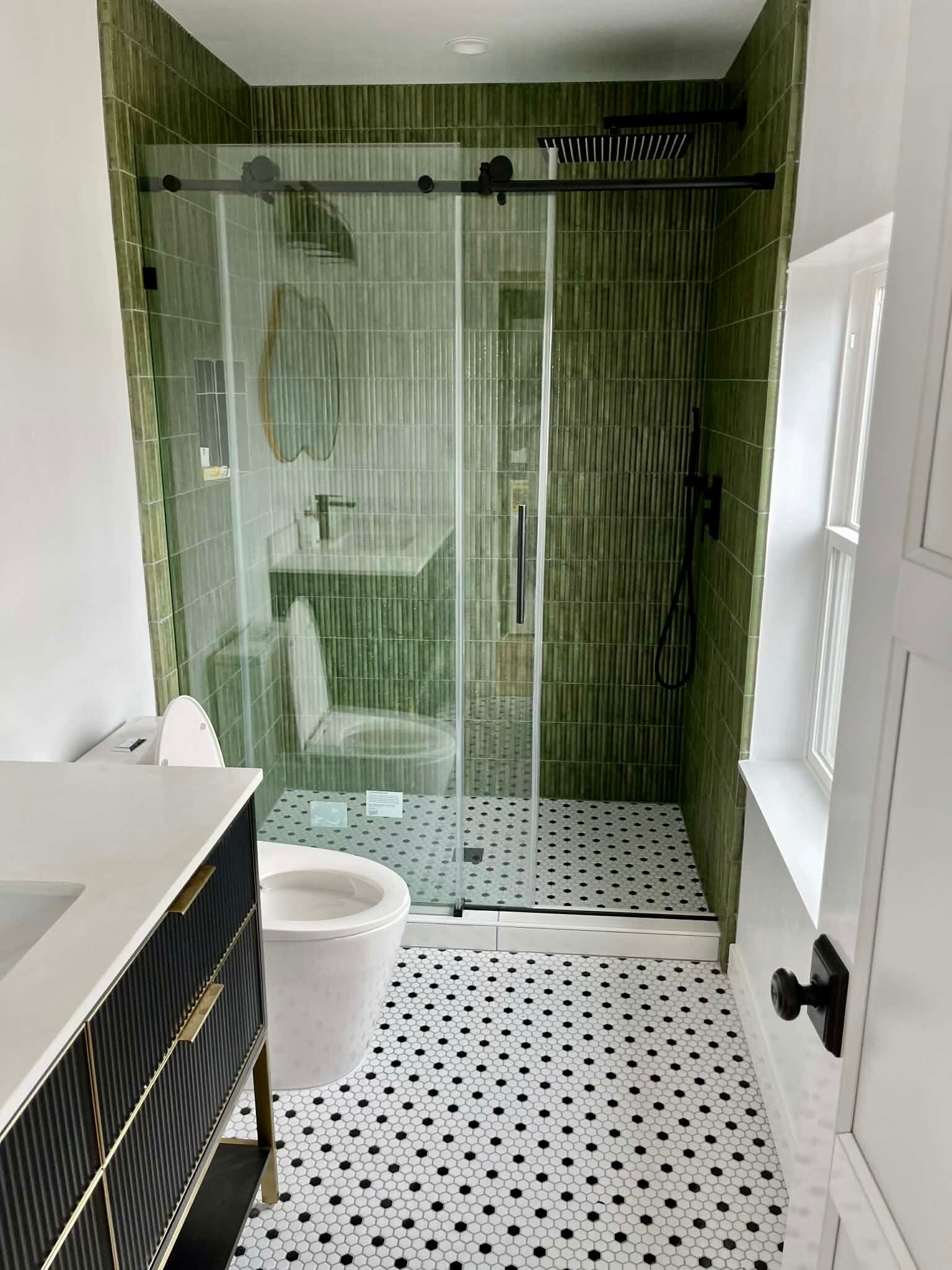 Building Photo - 550 Palm Ave