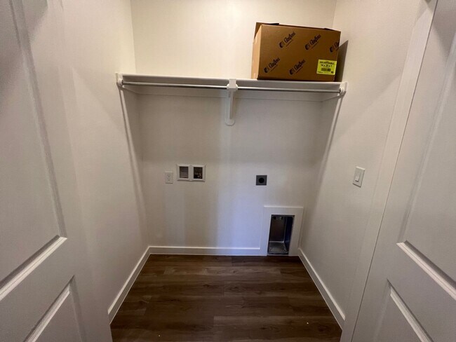Building Photo - NEW 3 Bedroom In Harvest Development In Wo...
