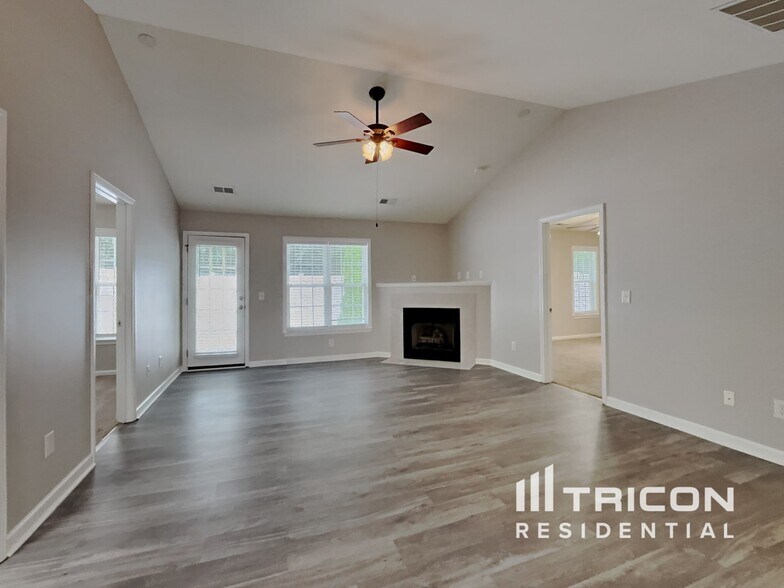 Building Photo - 1036 Glyn Water Ln